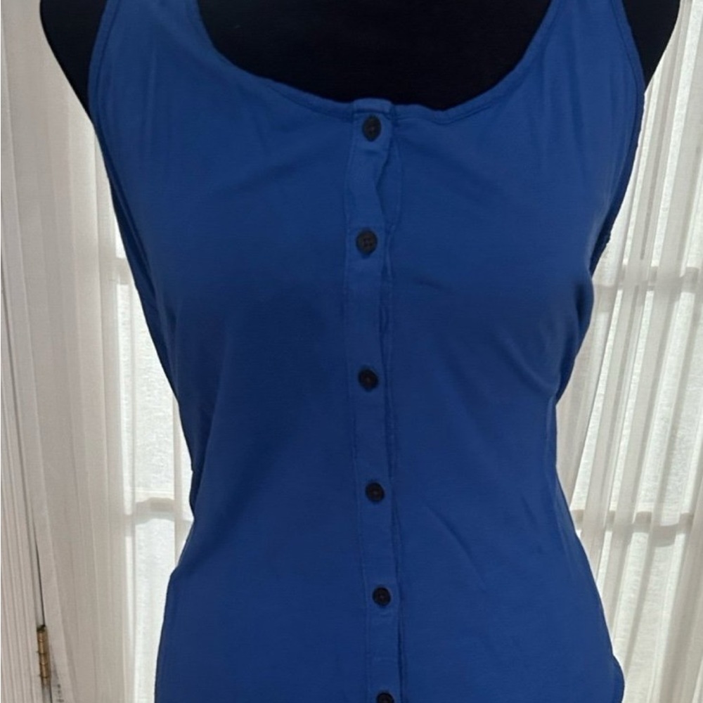 Old Navy Women's Blue Button-Front Tank Top - Picture 4 of 4